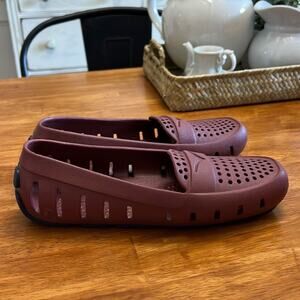 NWOT Floafers womens size 10 loafers shoes water or land shoes